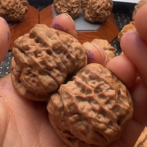 文玩核桃把件边38左右