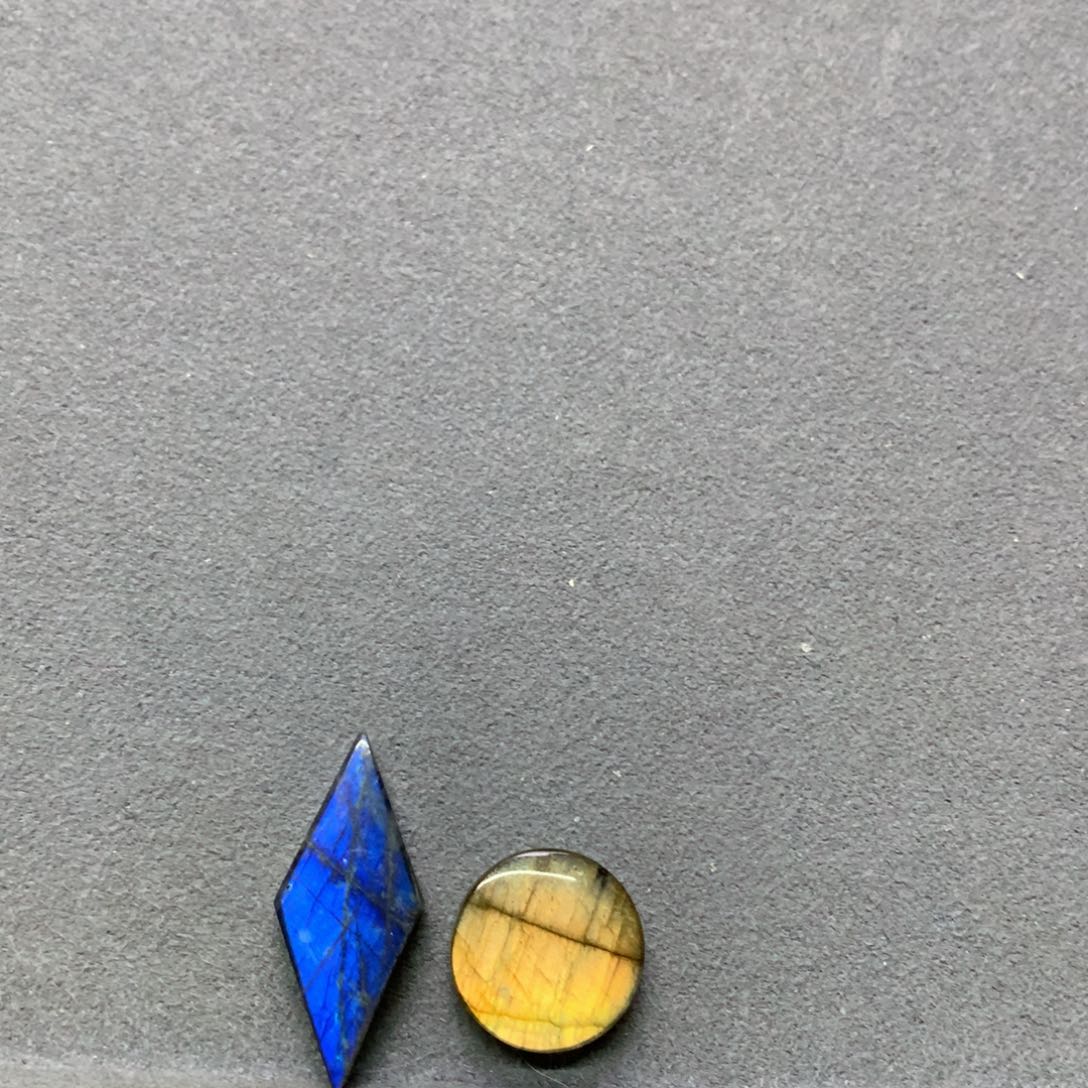 会***翼长石颈饰未镶嵌拉长石