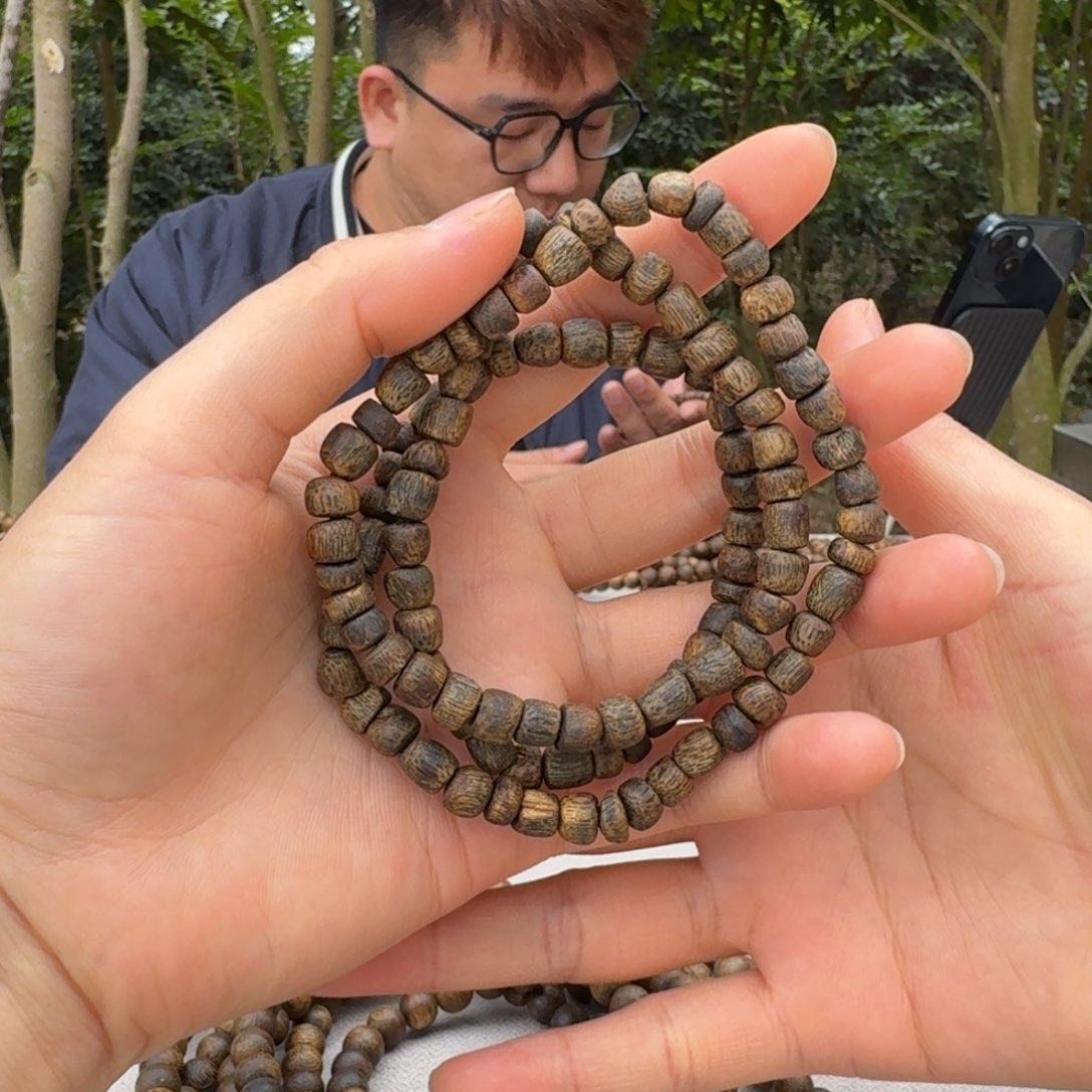 沉香手串顾**一沉水桶珠随型多圈 多样性发一