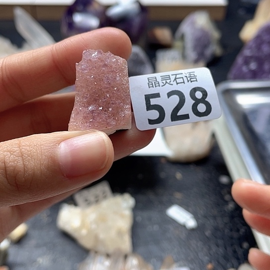 未镶嵌水晶大型摆件（非配饰）