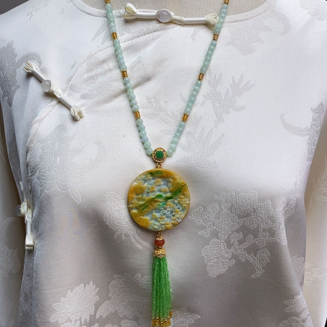 翡翠颈饰未镶嵌天然