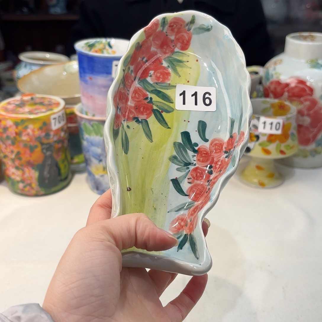 瓷片兔兔的小可爱太