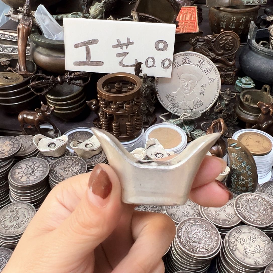 金属复古风格摆件