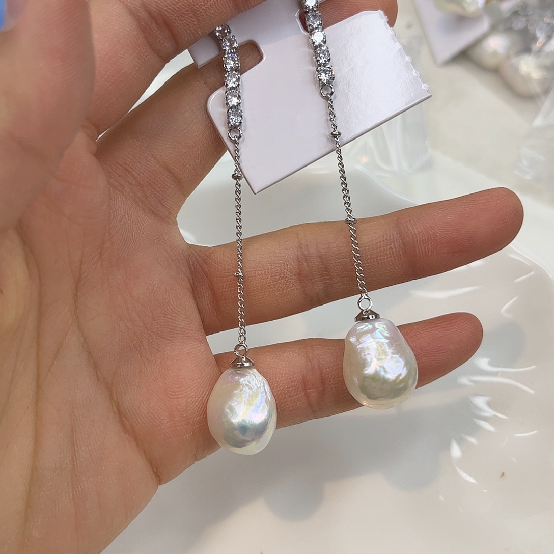 合金耳饰淡水珍珠