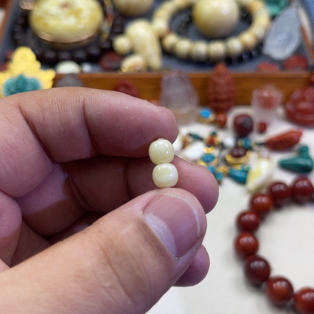 琥珀未镶嵌珠宝奇石18