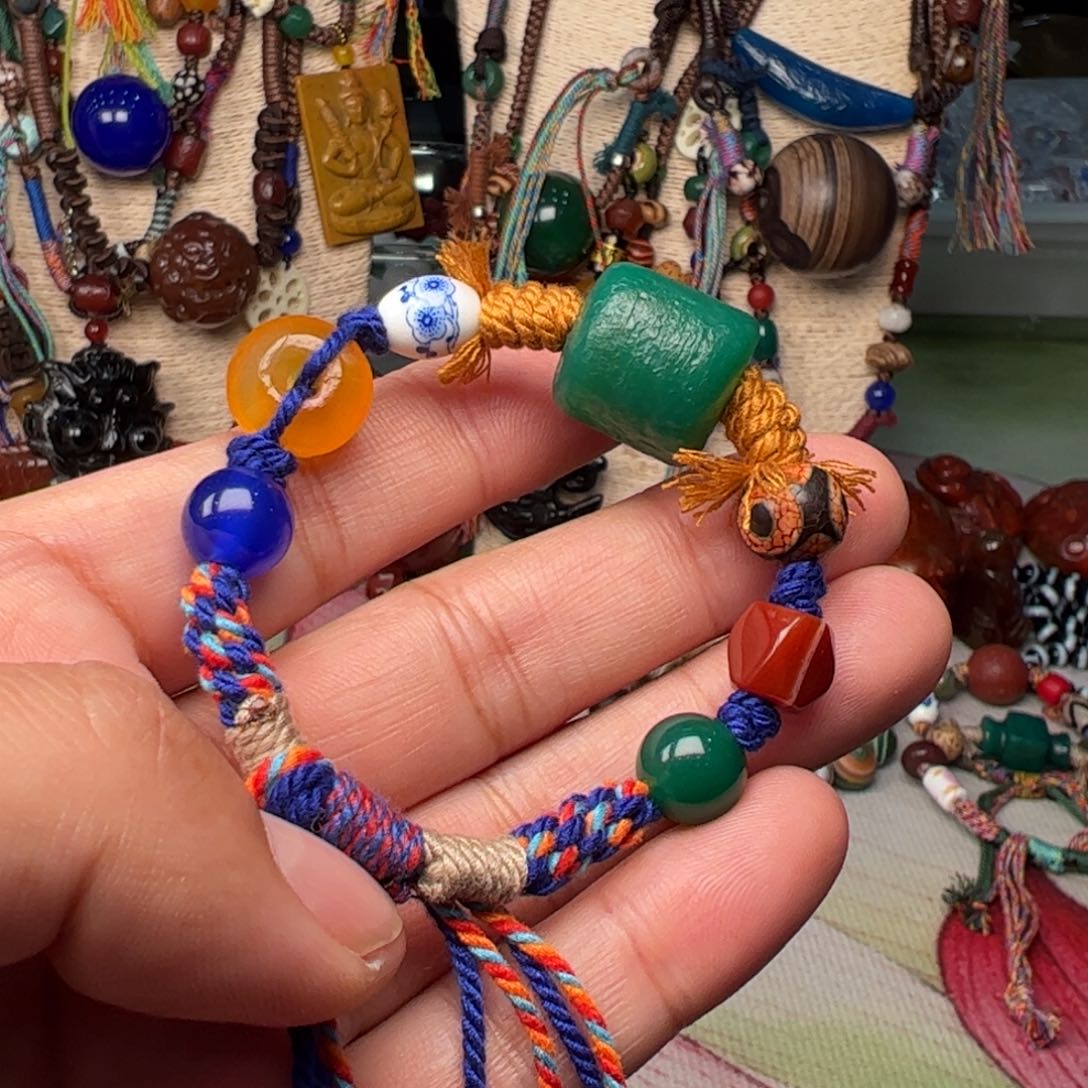 玛瑙/玉髓颈饰未镶嵌