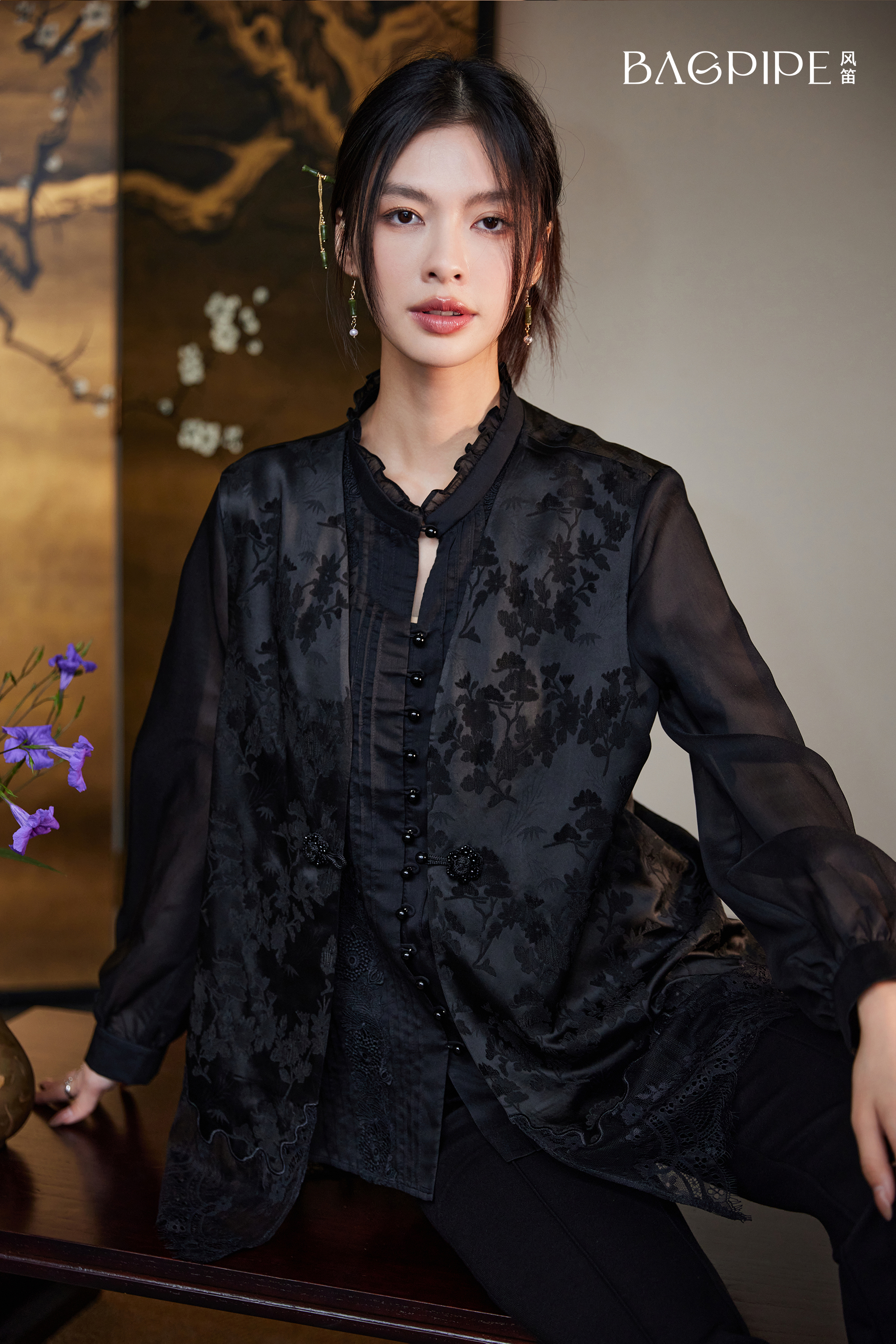 25年新款蕾丝小衫1E15050090