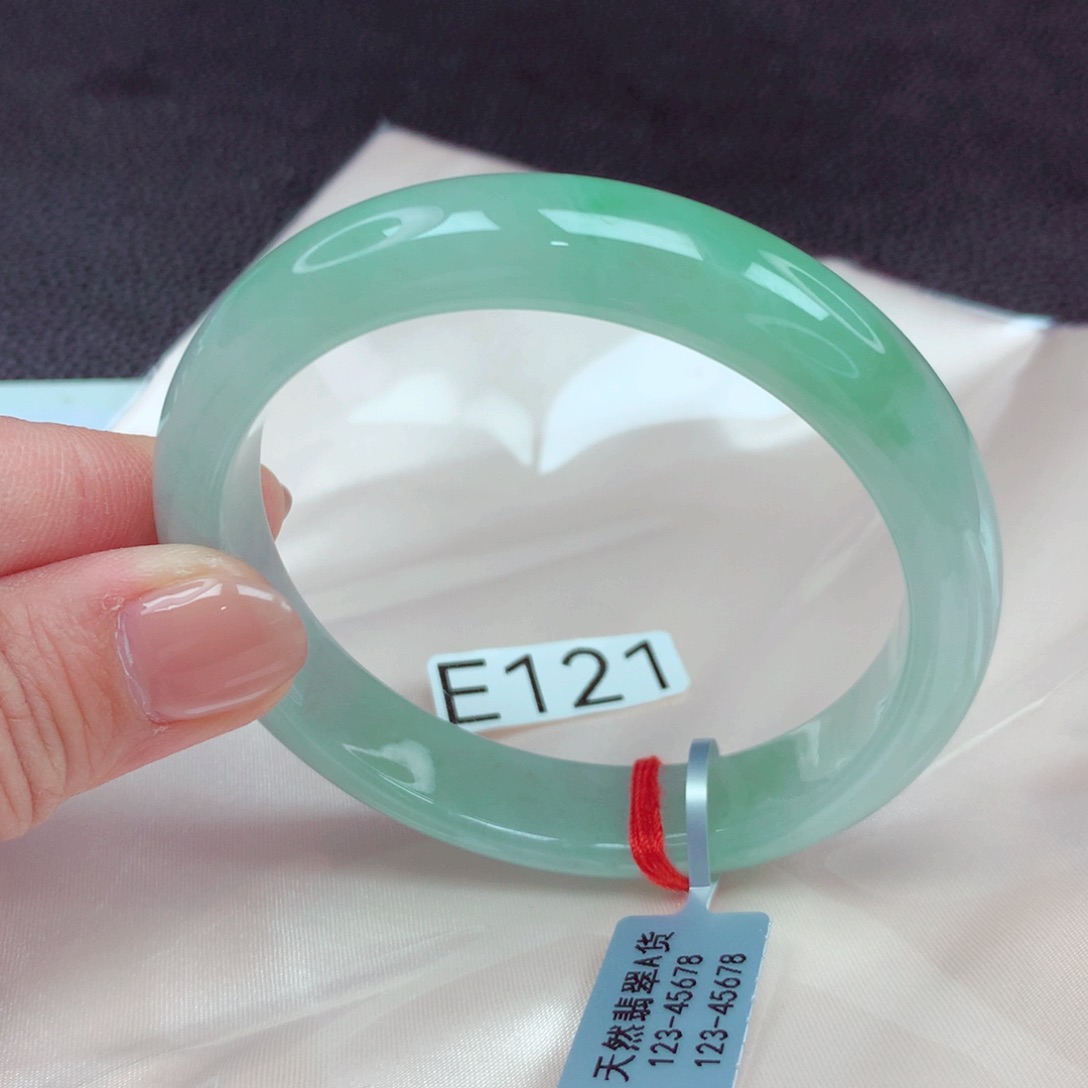 翡翠手镯未镶嵌手镯88