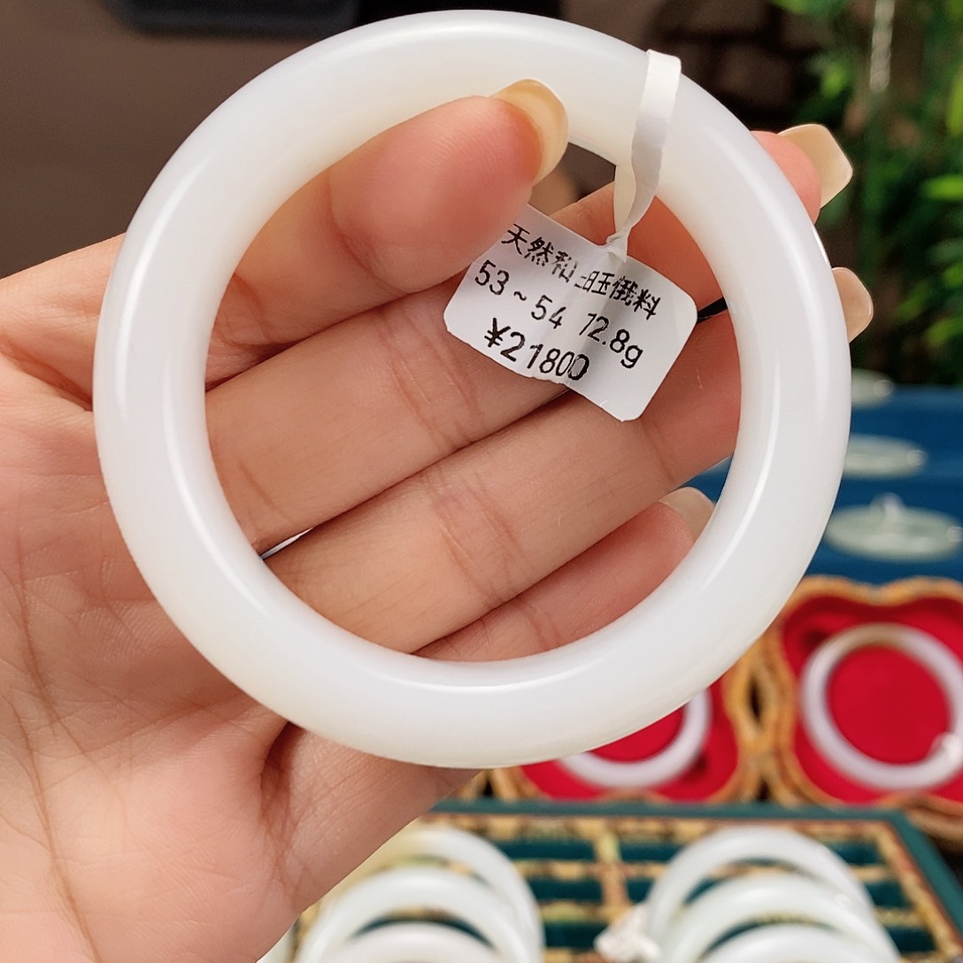 未镶嵌手镯和田玉E037