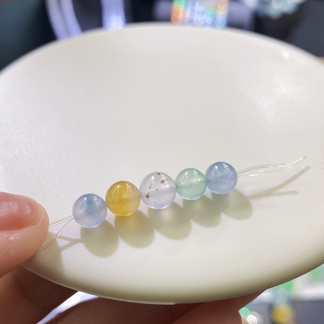 翡翠未镶嵌挂件一组珠珠