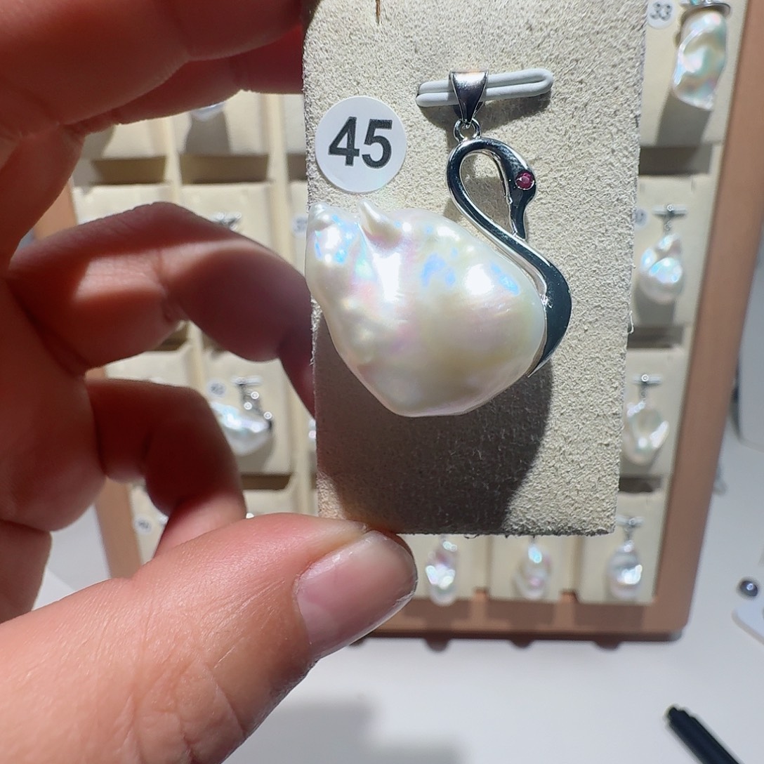 淡水珍珠合金颈饰