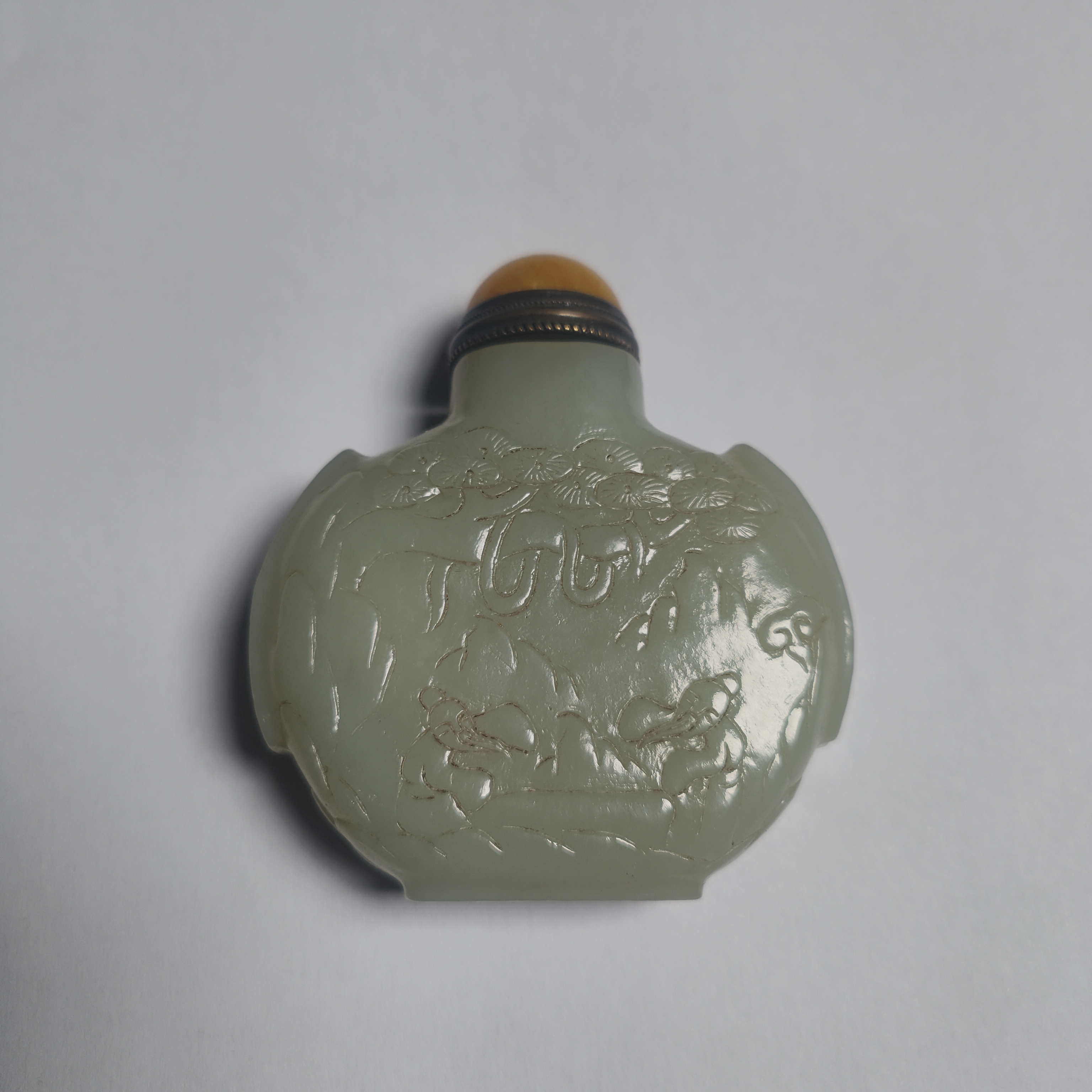 和田材质有特定尺寸和重量宽5.8高5.3厚1.9CM
