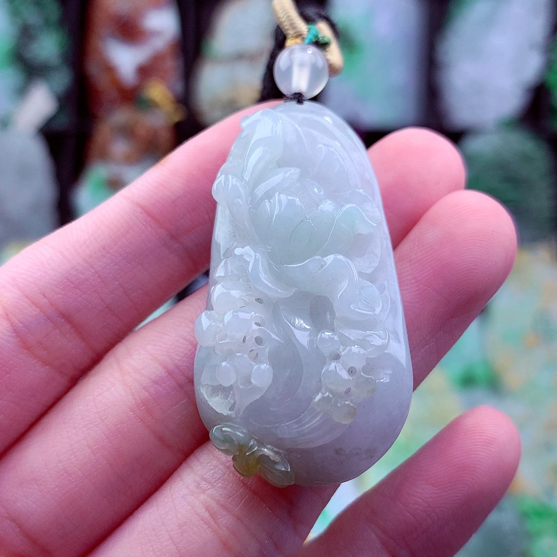 翡翠未镶嵌颈饰挂件