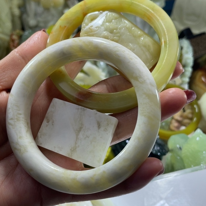 岫玉未镶嵌手镯手镯