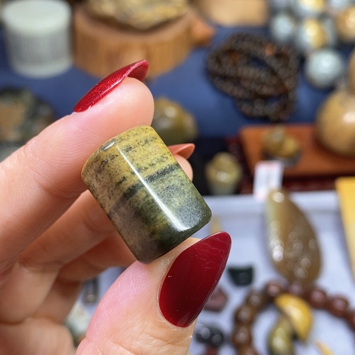 岫岩河磨玉（透闪石质玉）手工单珠未镶嵌