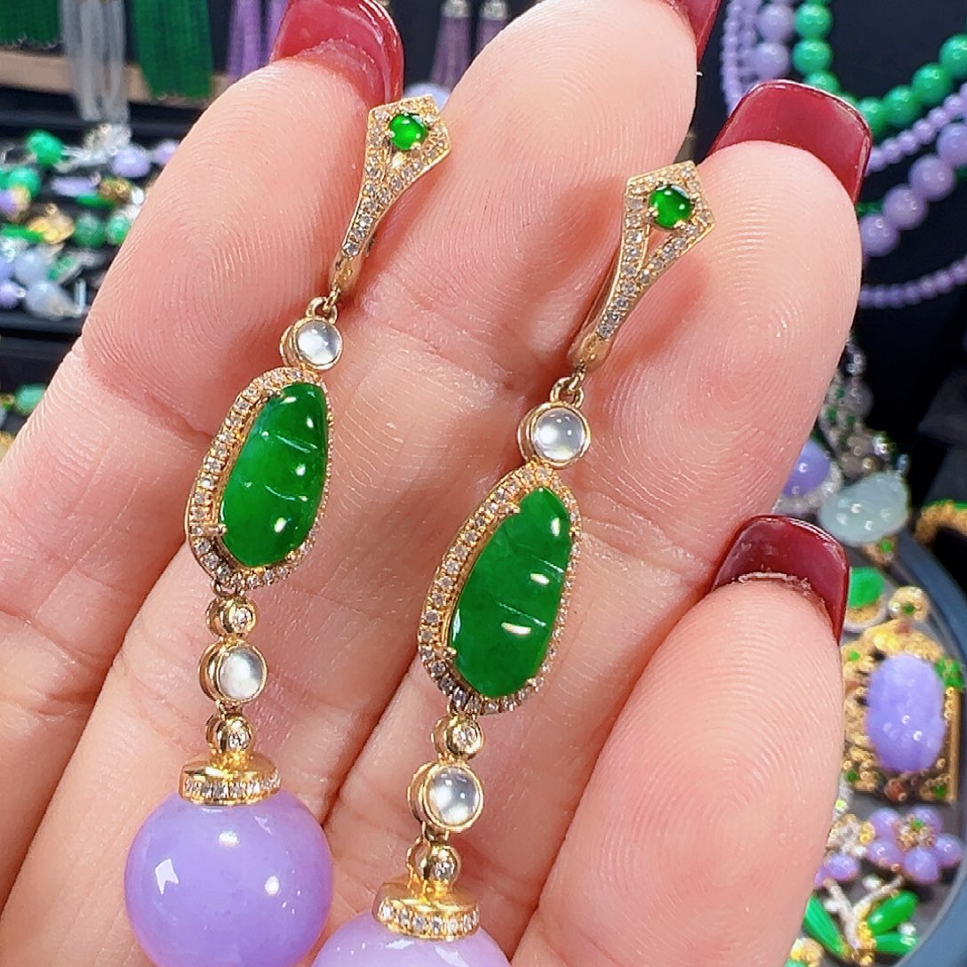 d***卿翡翠18K金镶嵌耳饰签收后24小时鉴赏期