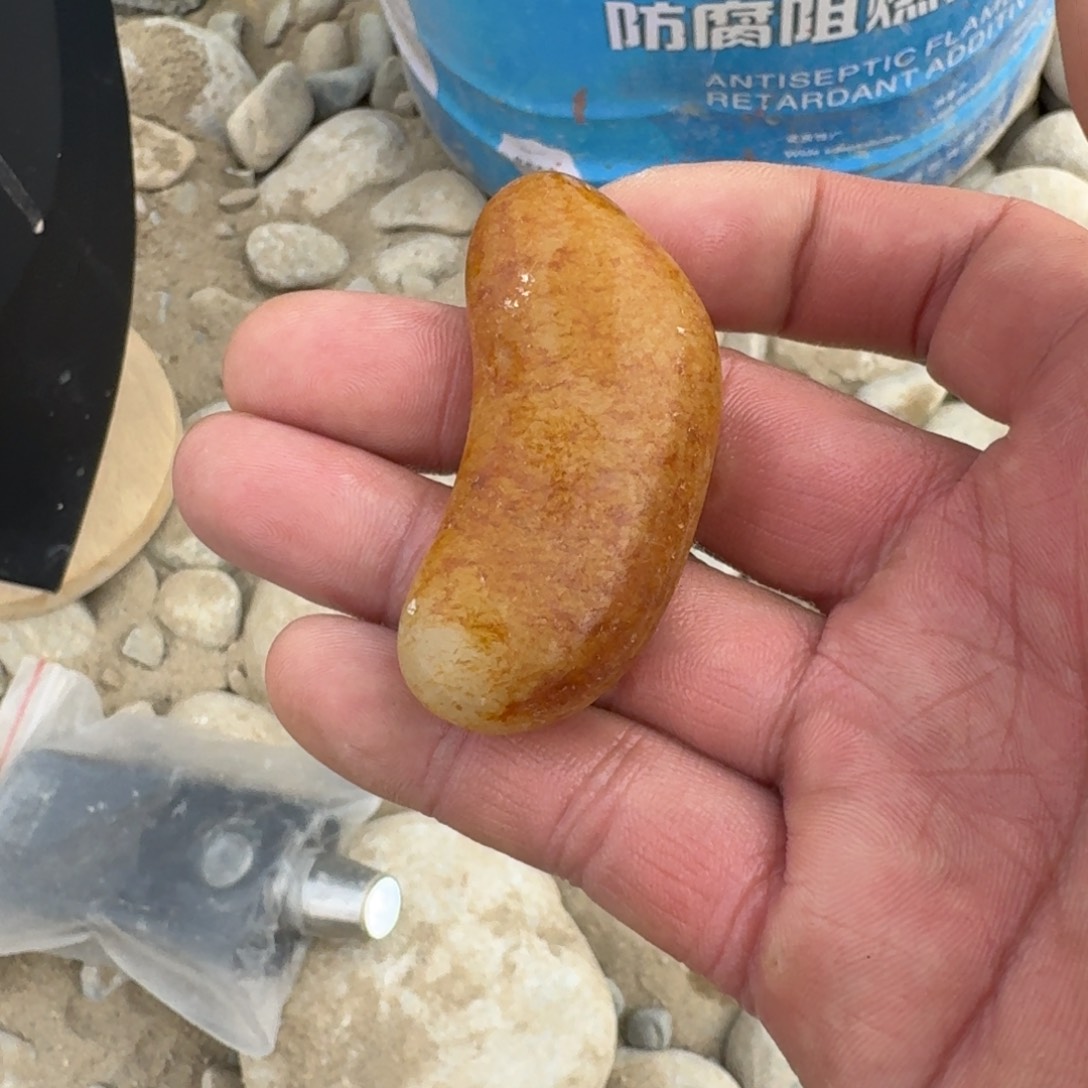 精品无镶嵌小吊坠 
