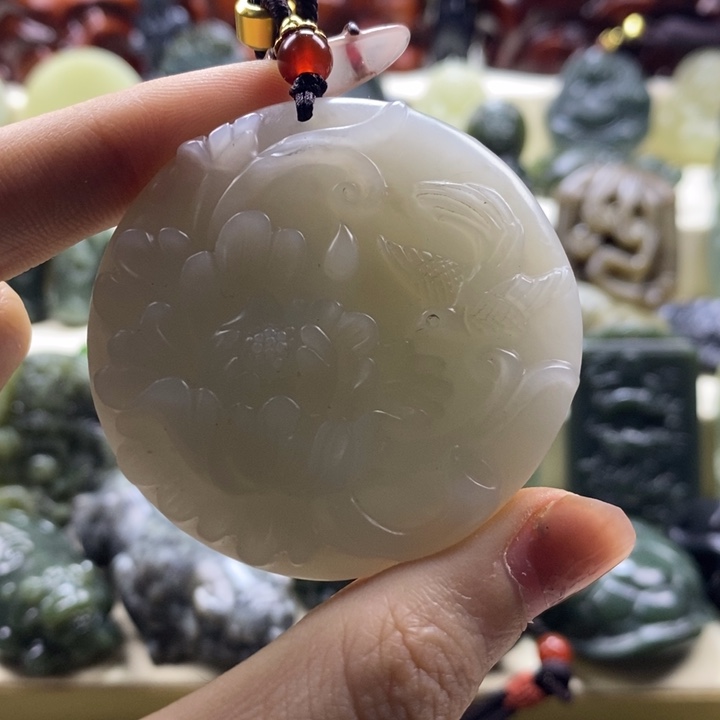 和田玉颈饰未镶嵌