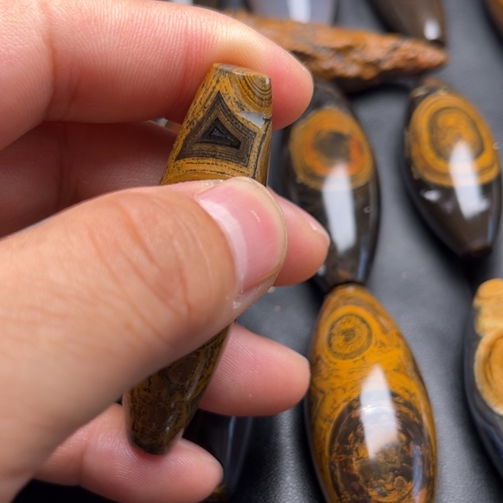 刚***h石英岩玉合金颈饰