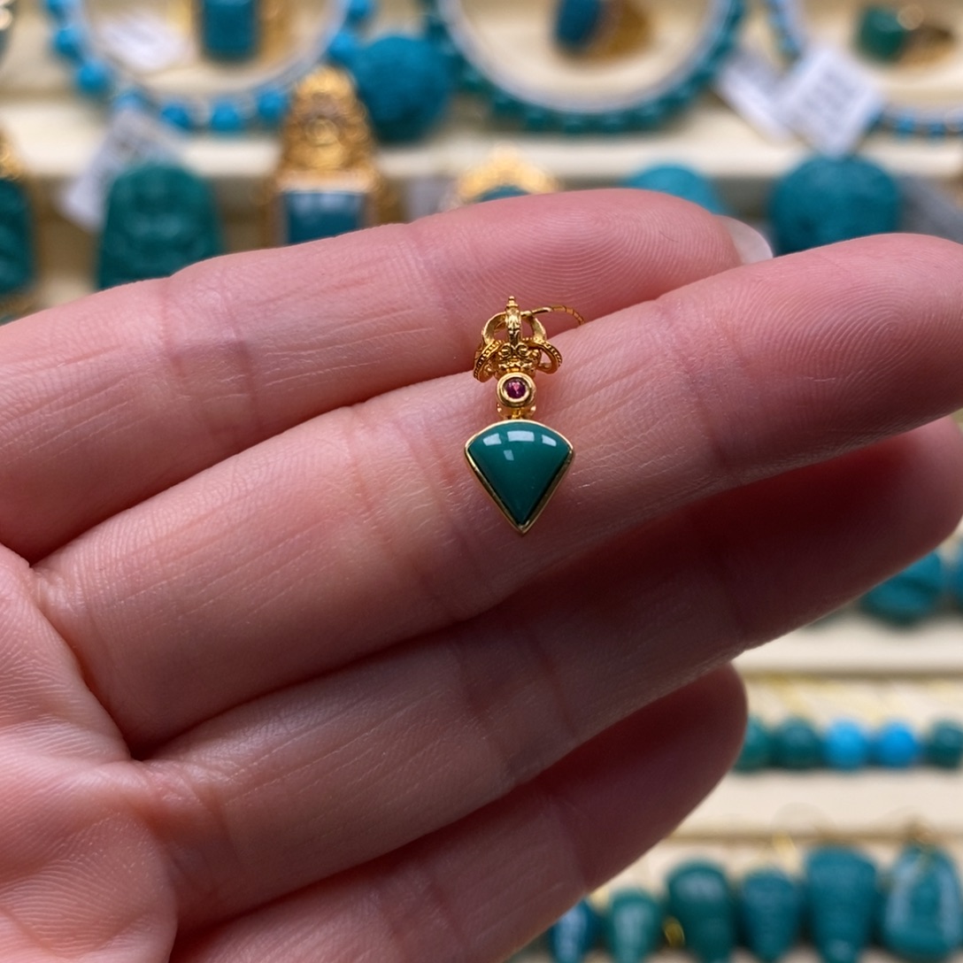 绿松石珠宝奇石18K金镶嵌直径6.9