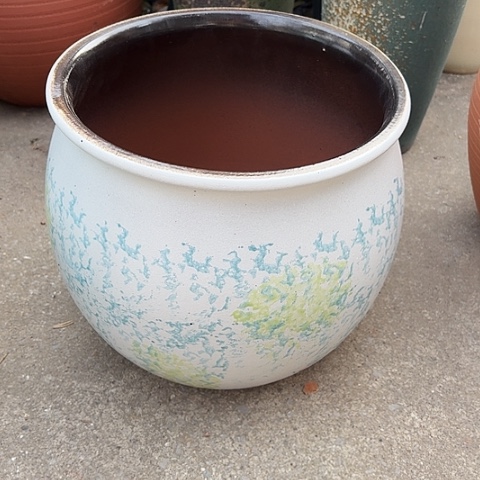 29/28瑕疵底部烧裂。 