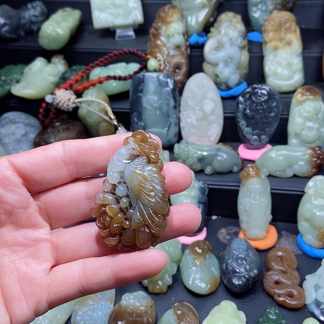 和田玉颈饰未镶嵌