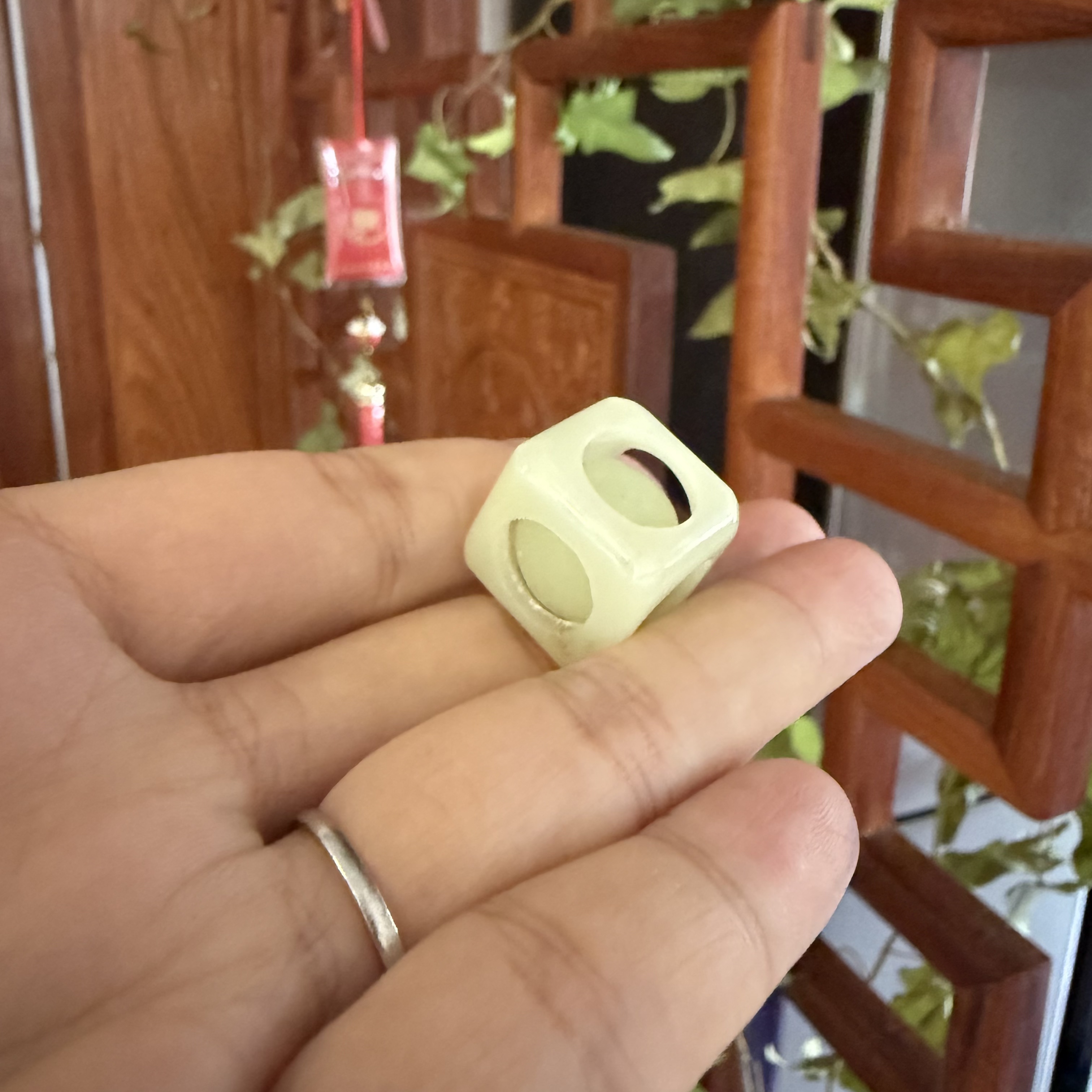 天然玉石和田玉玲珑骰子转运珠