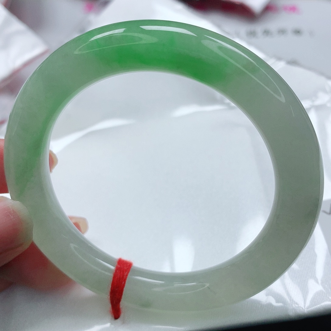 翡翠未镶嵌手镯缅甸天然A货翡翠