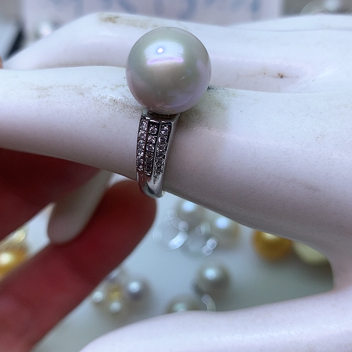 银S925镶嵌耳饰淡水珍珠