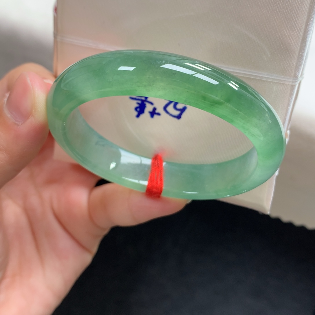 翡翠未镶嵌手镯2号52+贵妃冰啤酒显白神器（限定款）强推小手