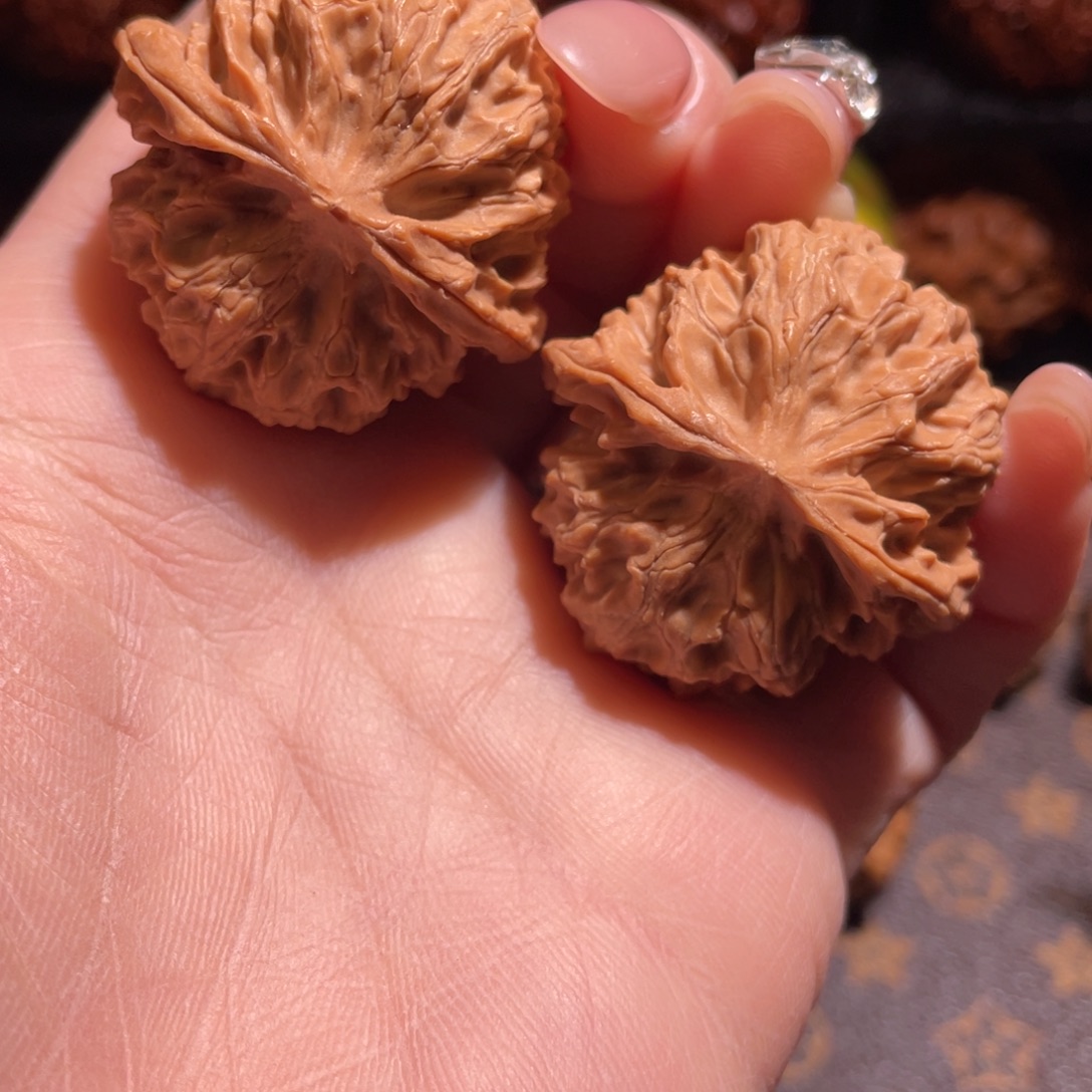 文玩核桃吊坠苹果元