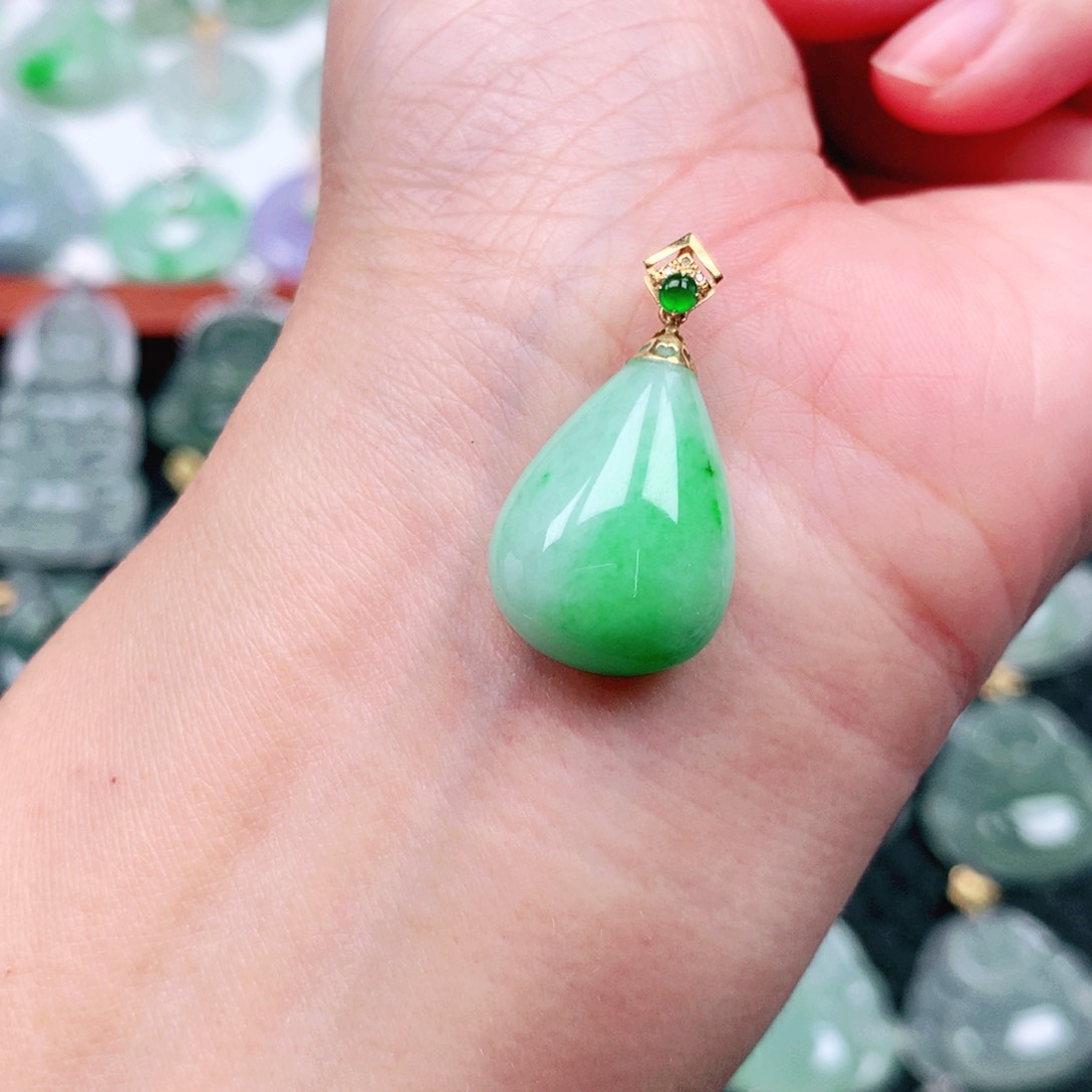 翡翠吊坠(不含链)18K金镶嵌