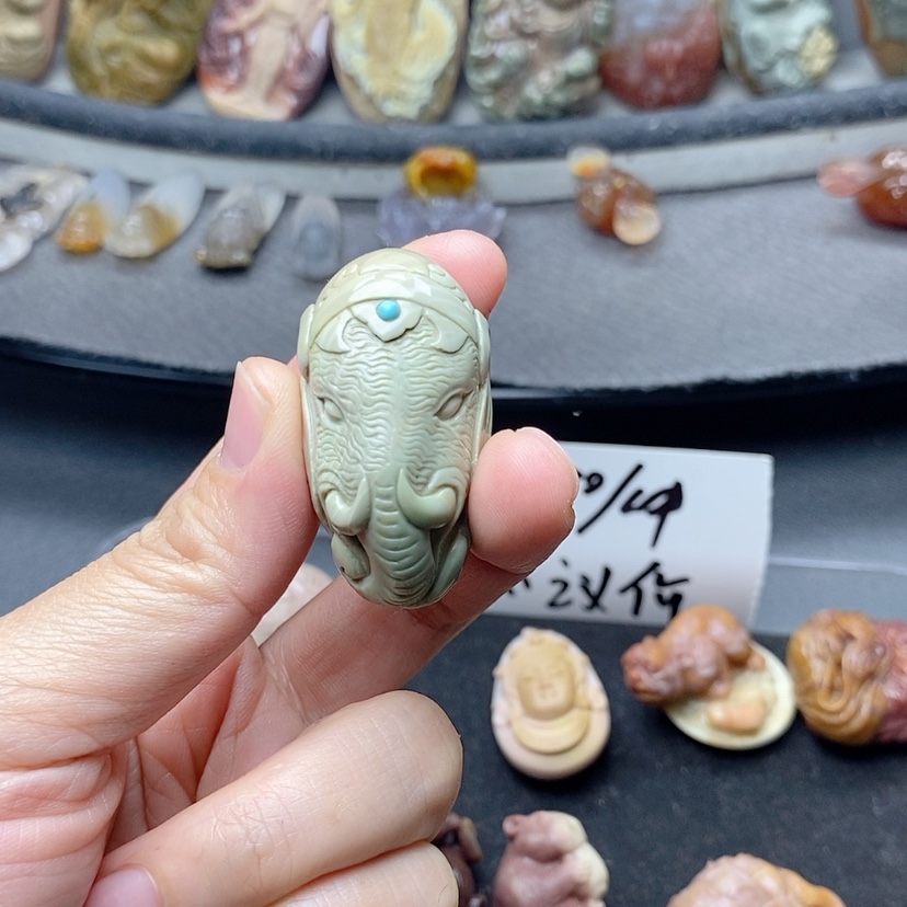 【闪购商品】定制石英质玉吊坠未镶嵌