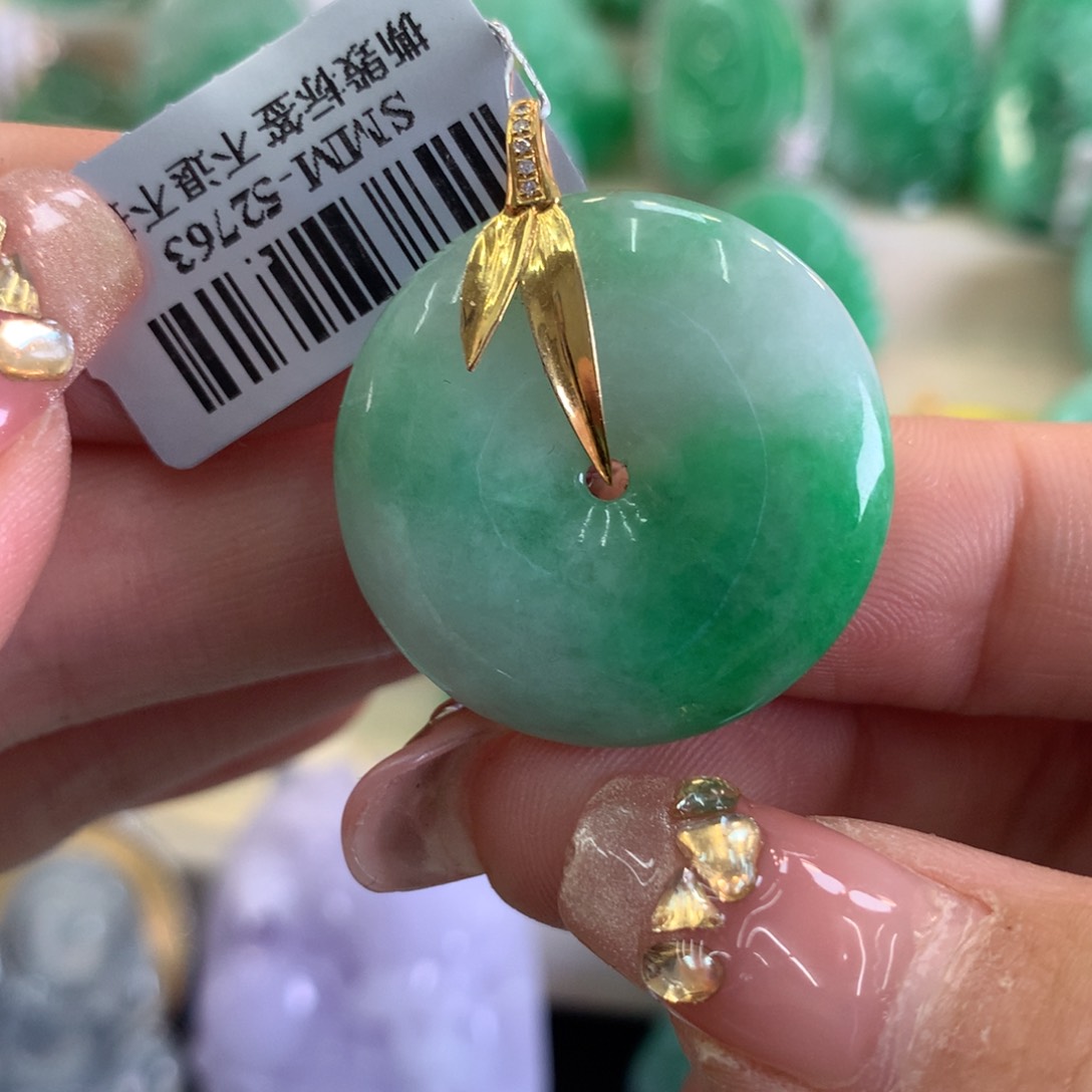 翡翠吊坠(不含链)18K金镶嵌