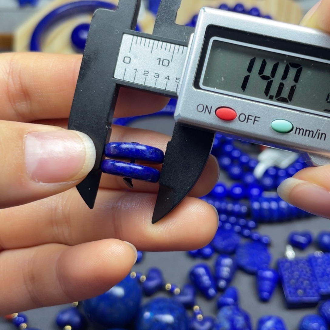 蓝***士青金石未镶嵌隔片14+