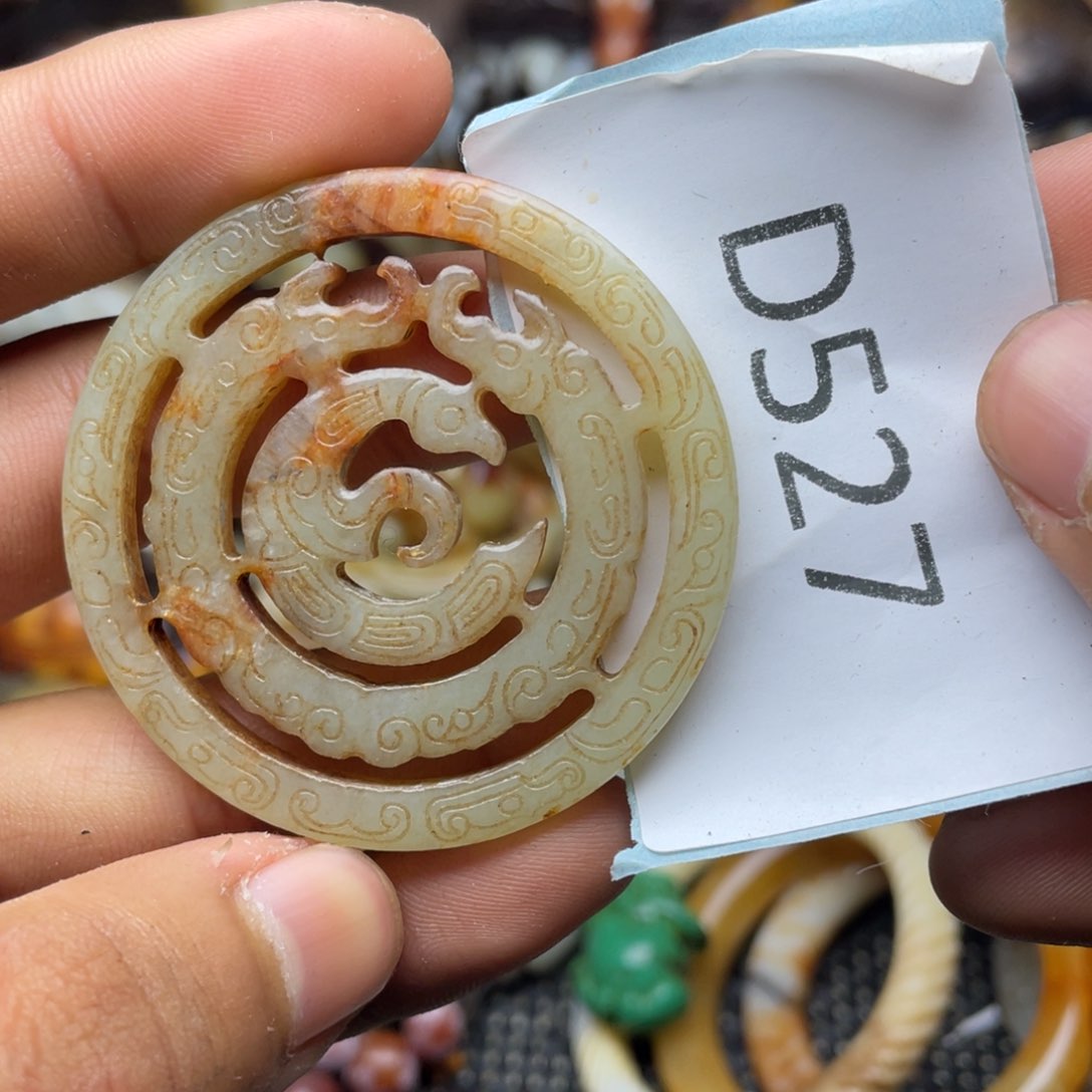 和田玉（糖玉）未镶嵌挂件