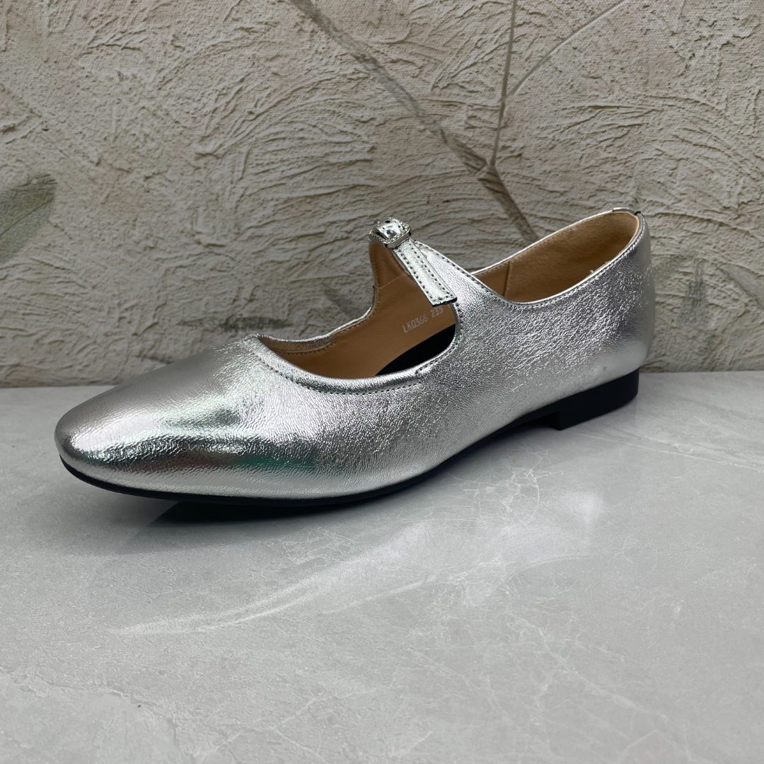 单鞋女 (羊皮)K0366(孤品)b区37码