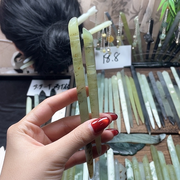 蛇纹石玉发饰合金