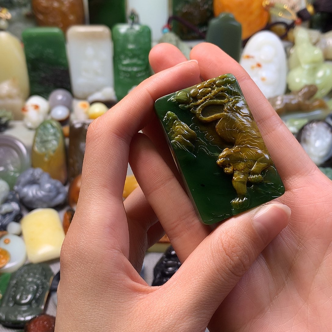 颈饰未镶嵌和田玉部**品