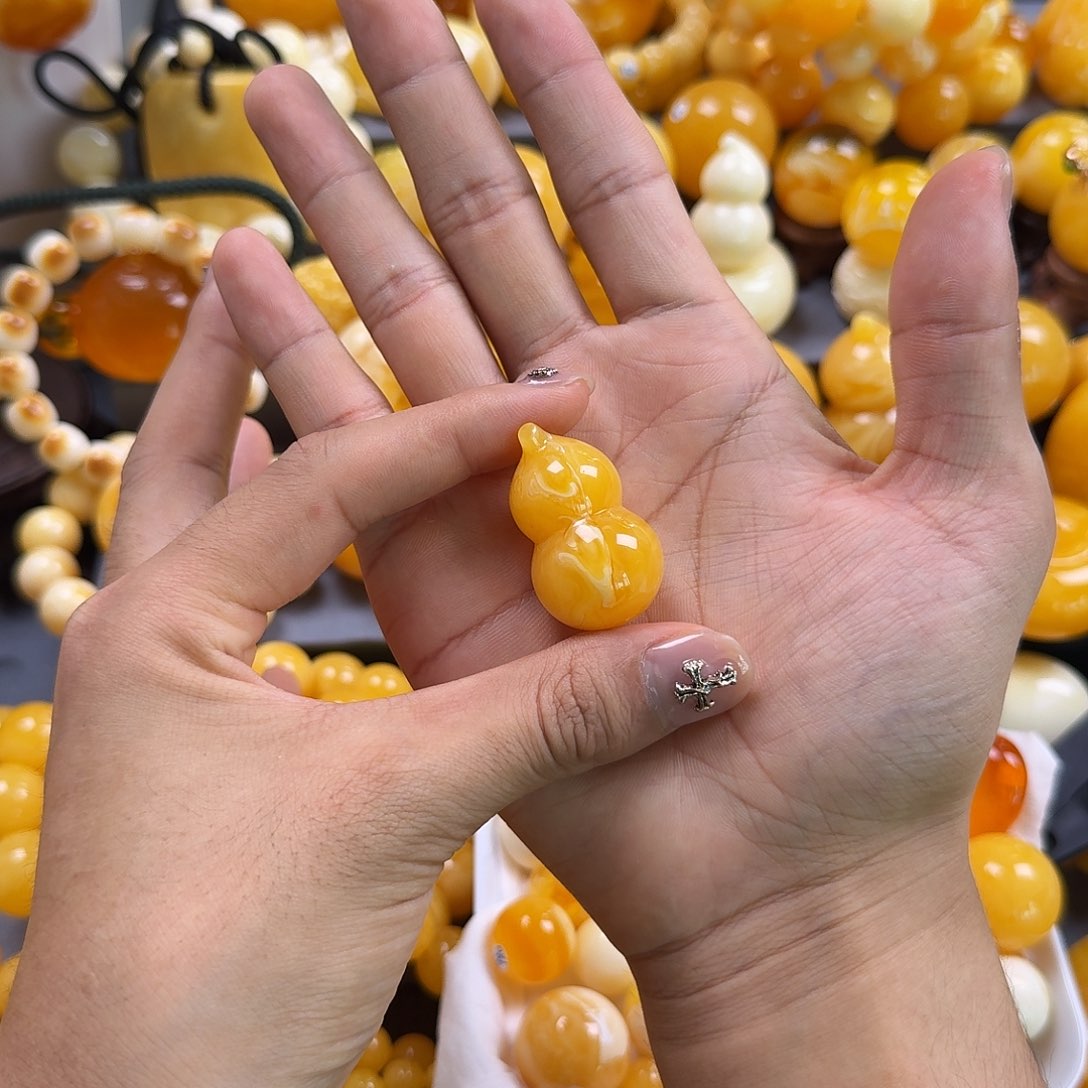 琥珀珠宝奇石未镶嵌葫芦
