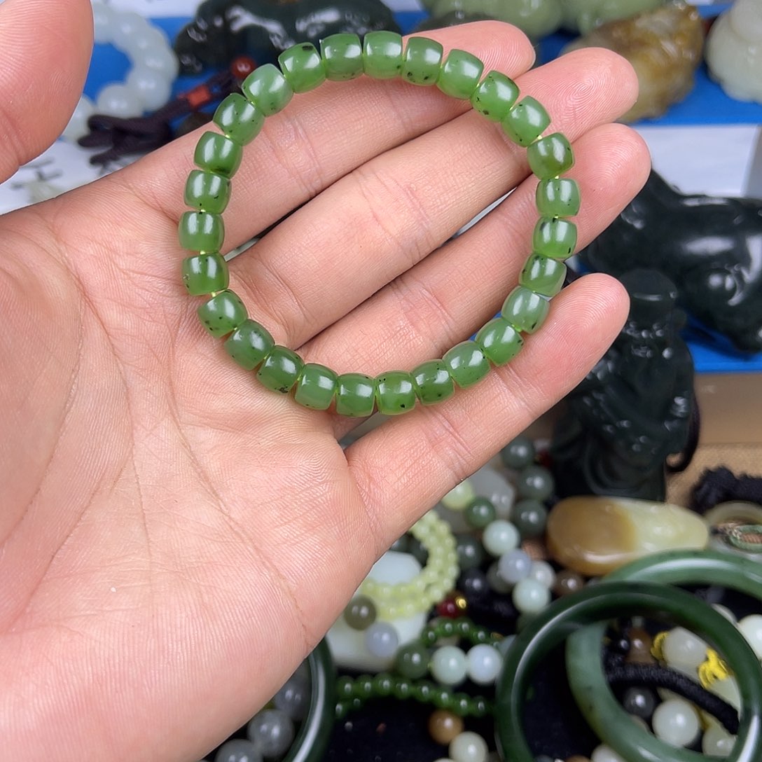 和田玉未镶嵌颈饰8毫米和田玉俄罗斯碧玉