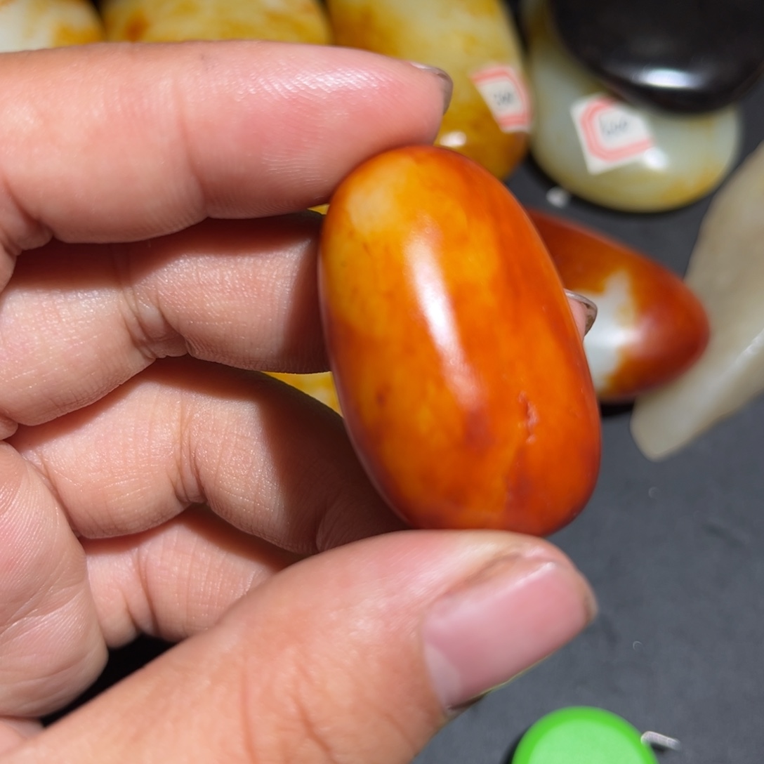 和田玉未镶嵌珠宝奇石