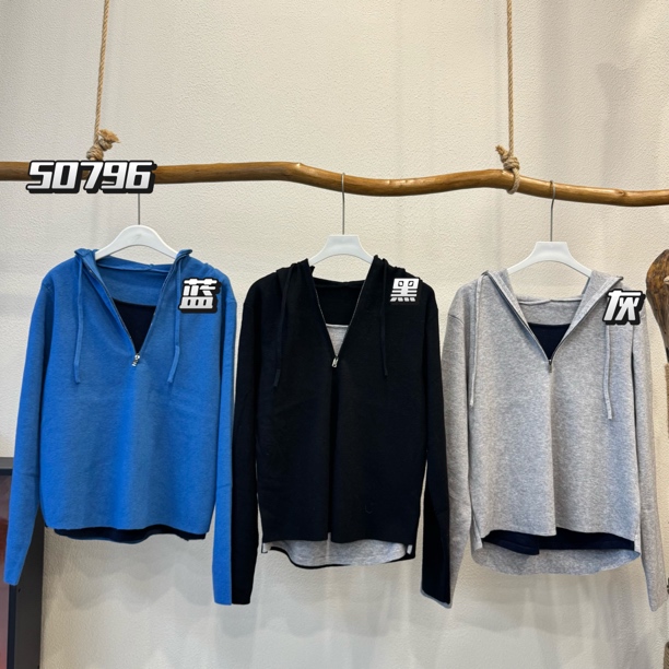 （花花服饰）50796宽松显瘦假两件连帽半拉链条纹针织衫