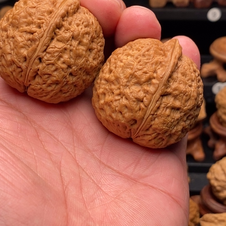 热***情文玩核桃把件……………………