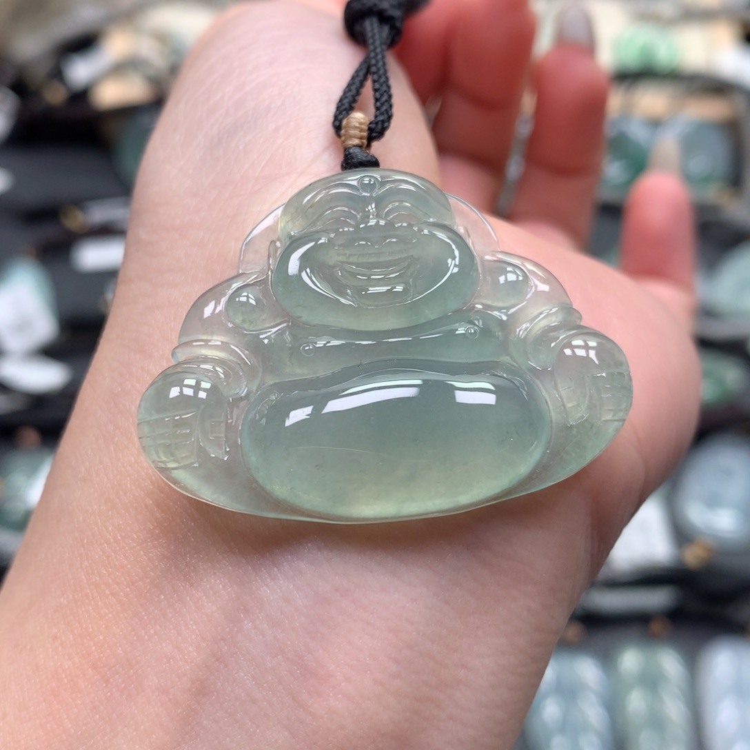 翡翠颈饰未镶嵌佛公