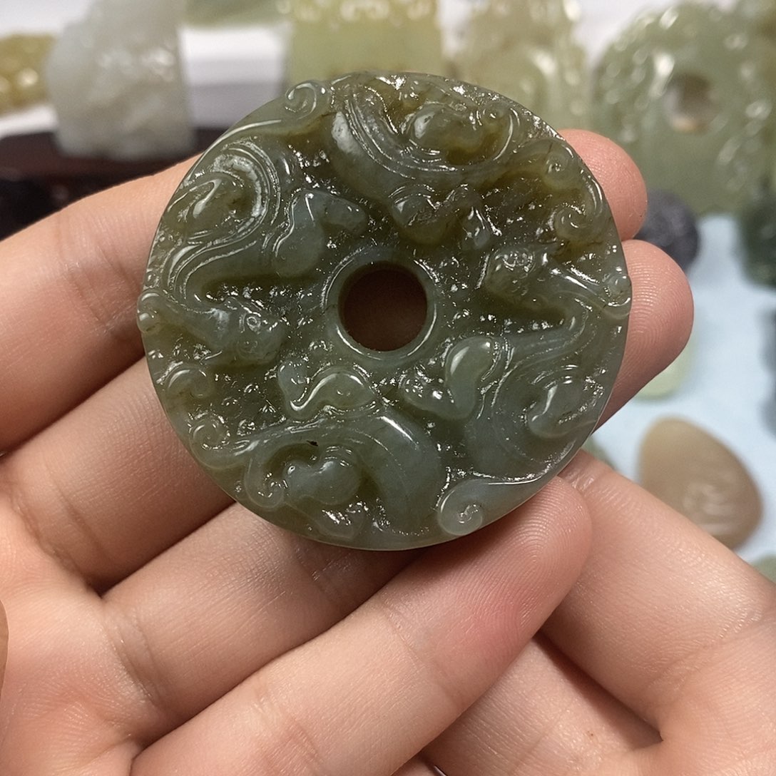 和田玉未镶嵌挂件