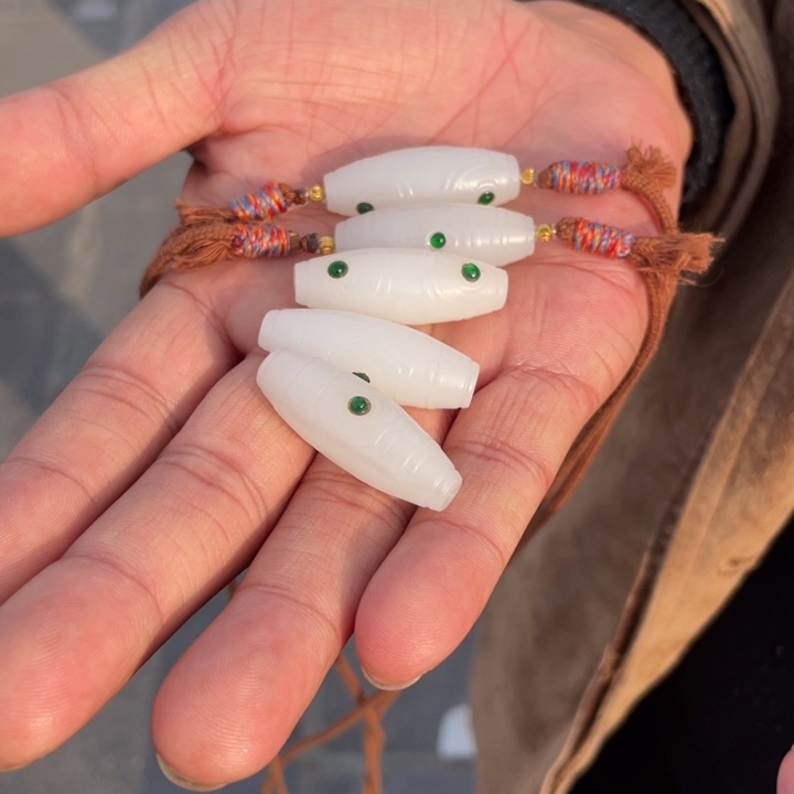 和田玉未镶嵌颈饰多样性发货，发其一