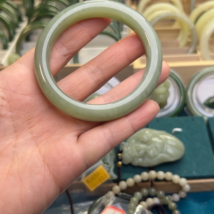 和田玉手镯未镶嵌57.1圈围80713