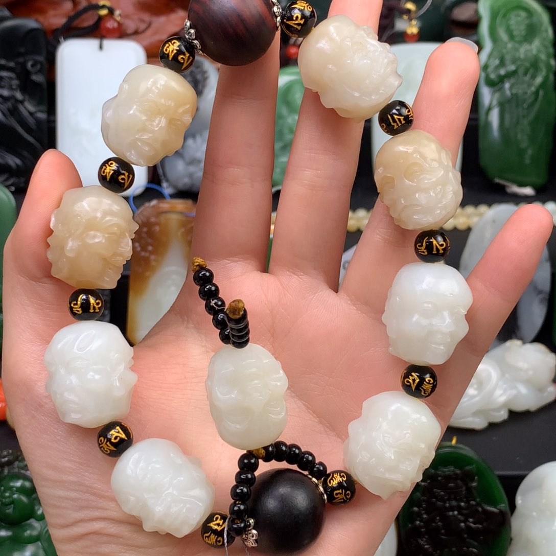 和田玉吊坠未镶嵌