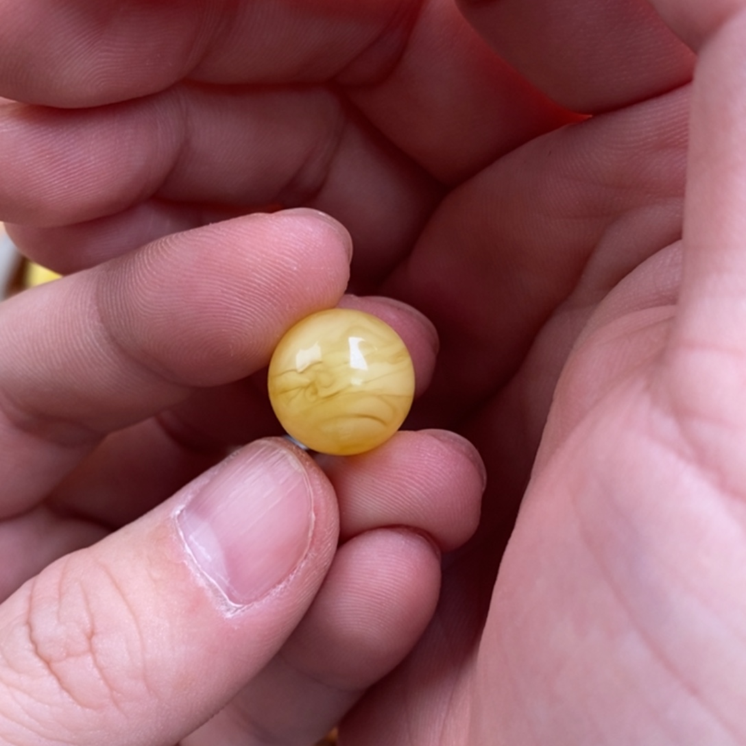 E***e蜜蜡未镶嵌裸石配饰